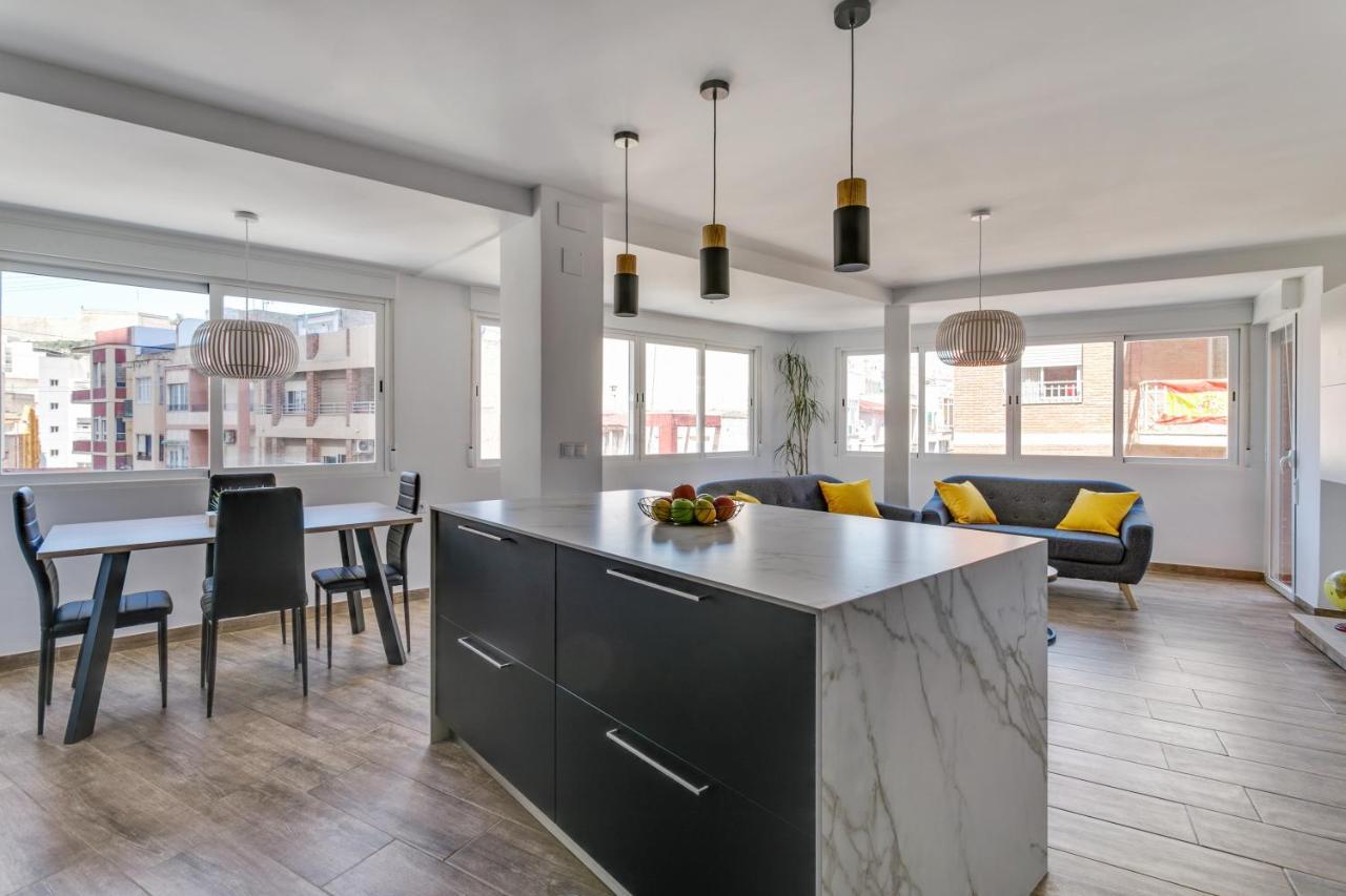Luxury Apartment City Center Аліканте Екстер'єр фото