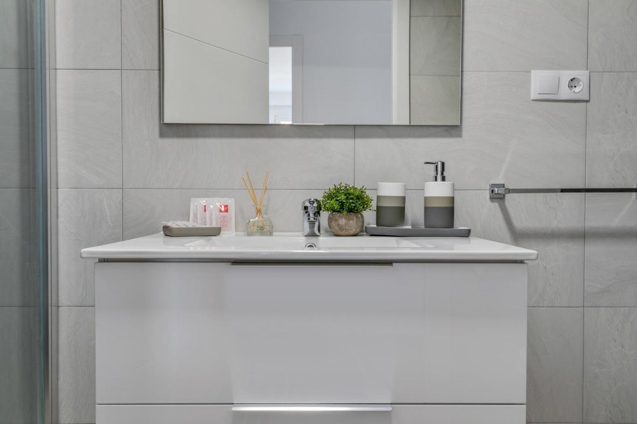 Luxury Apartment City Center Аліканте Екстер'єр фото